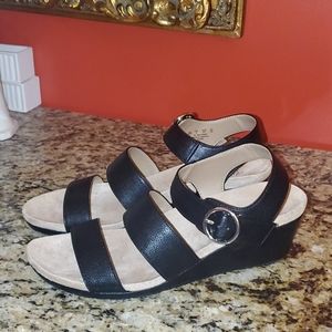 1201 Life Stride Soft System Muse Sandals